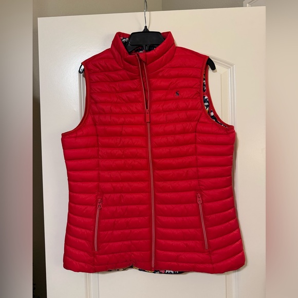 Joules Jackets & Blazers - ✨NWOT Ladies Size 12 Joules Puffer Vest Red Full Zip Right as Rain Collection ✨